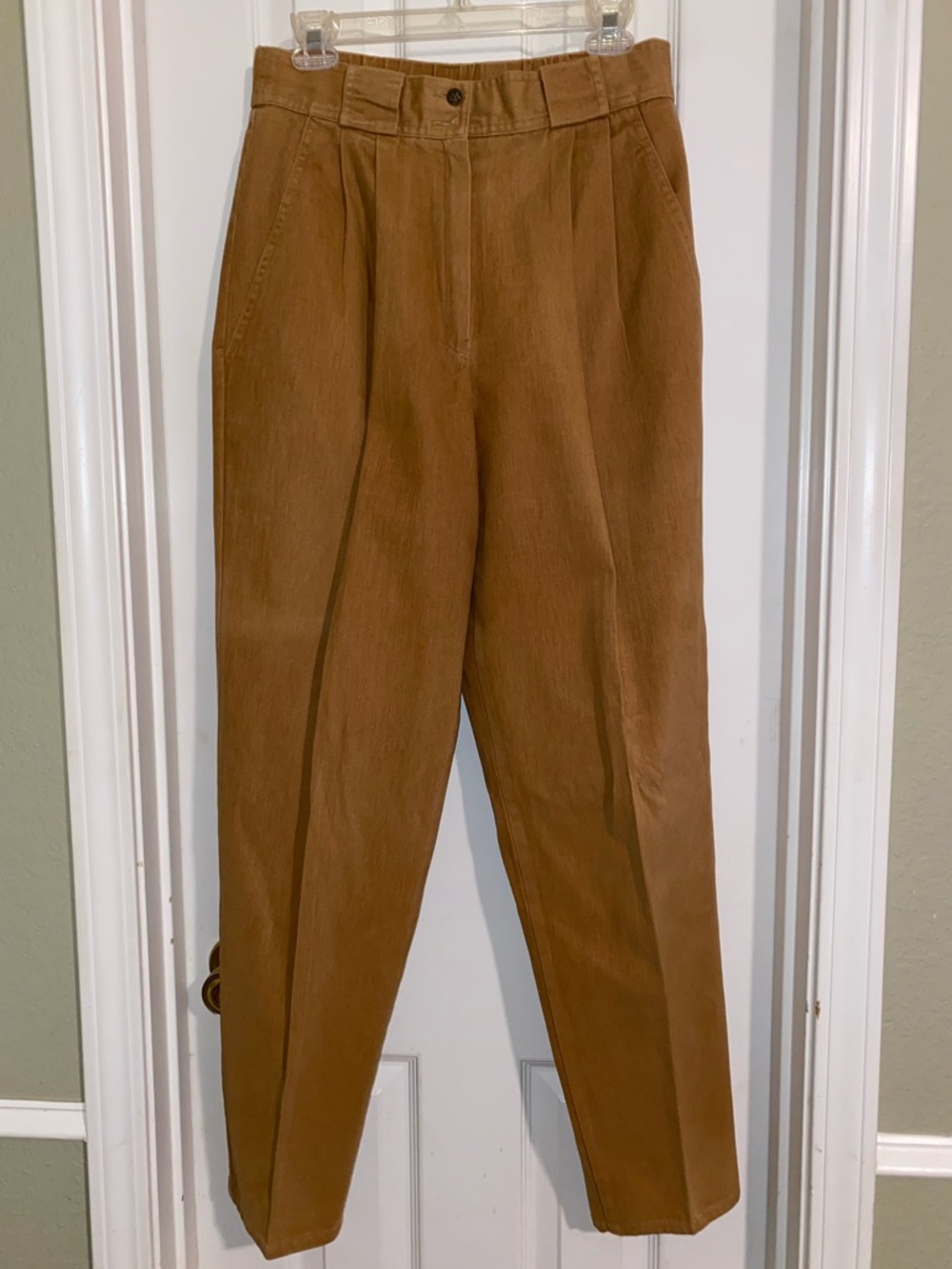 Koret Brown High-Rise Pleated Trousers